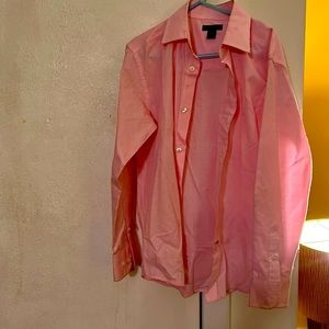 Pink Tommy Hill finger shirt gently worn.
